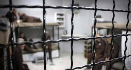 ستة أسرى يواصلون إضرابهم عن الطعام وسط ظروف صحية خطيرة